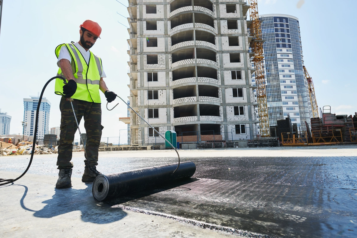 installing commercial roofing